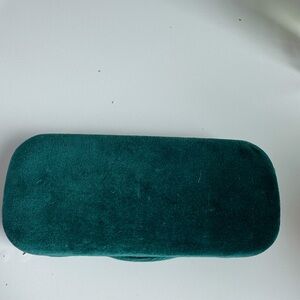 Gucci sunglasses with authentic velvet green case